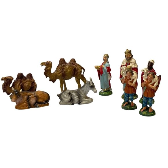 9 Vintage Christmas Nativity Replacement Figures Composite Made in Italy - Picture 1 of 13